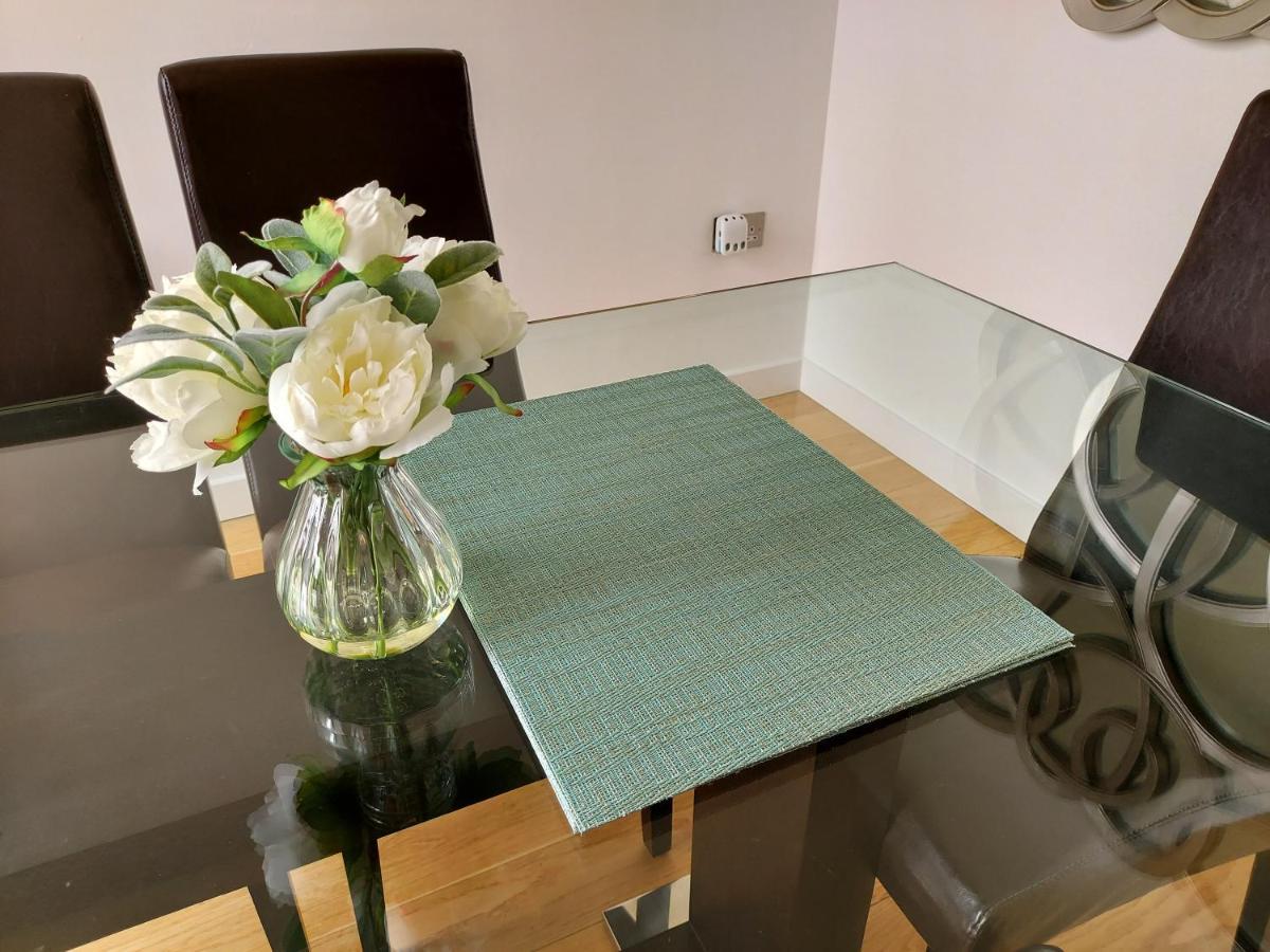 Quartermile Luxury Landing Apartment Edimburgo Esterno foto